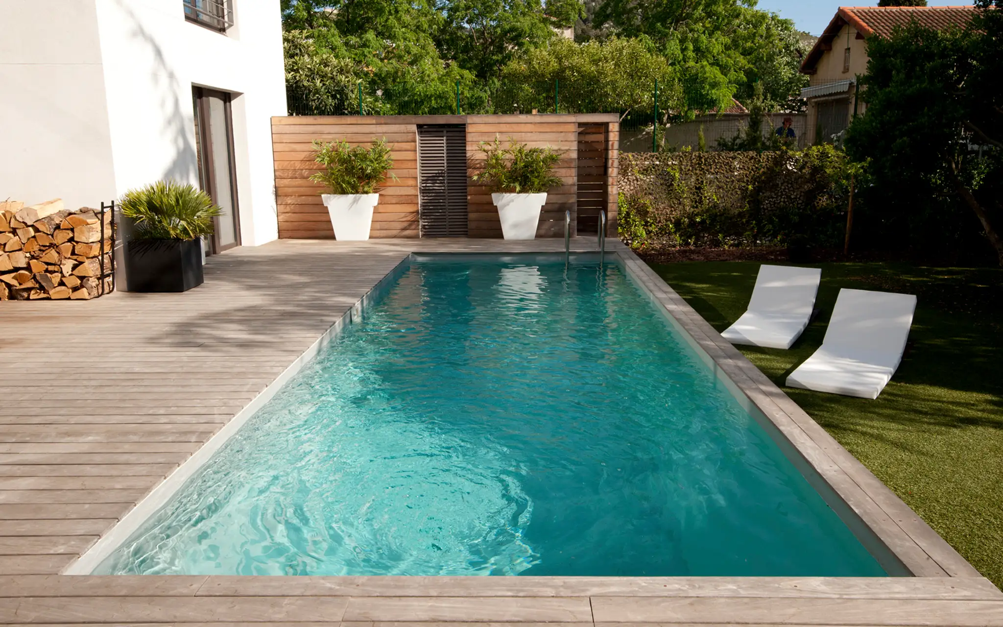 Desjoyaux Pools Filialen vor Ort