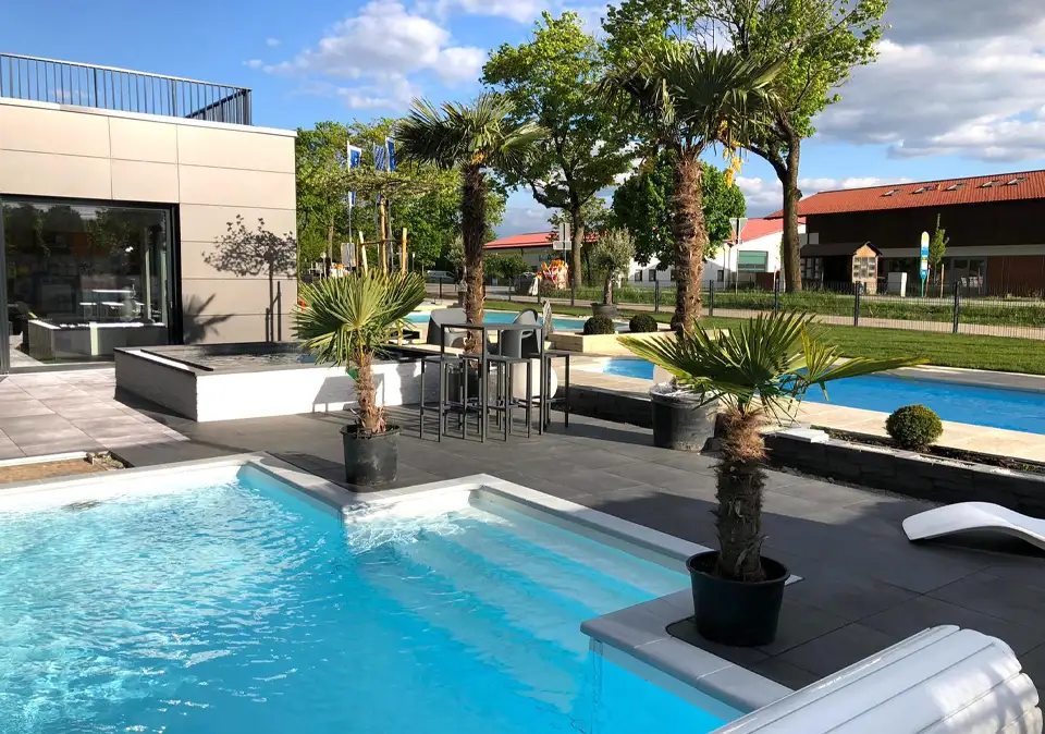Poolausstellung Desjoyaux Pools