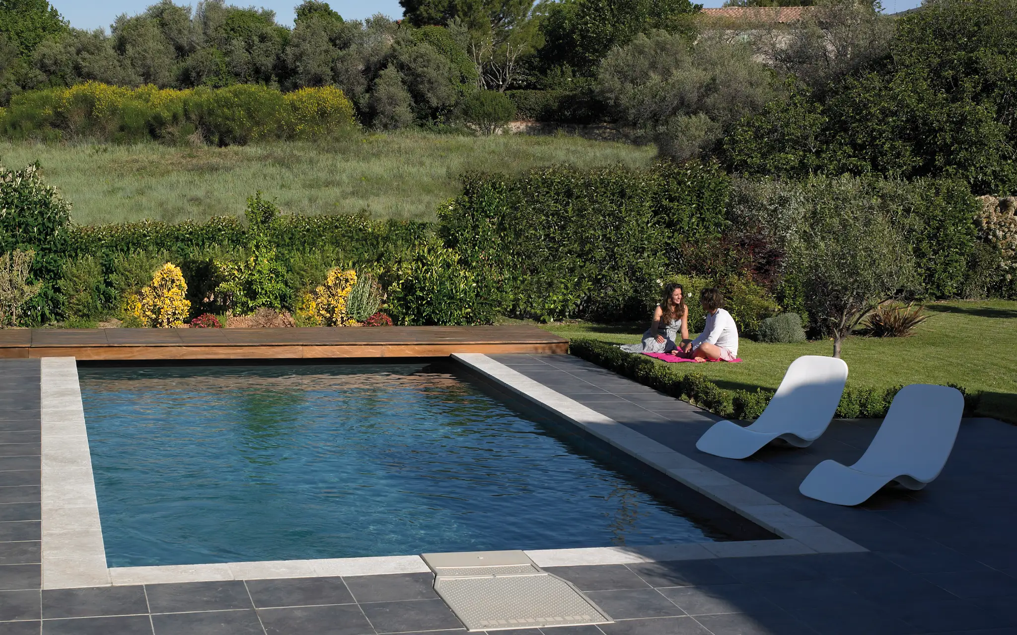 Poolbau Gartenpool Desjoyaux Pools