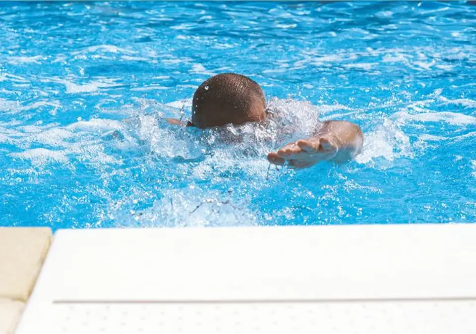 Sport-Gegenstromanlage für sportliche Schwimmer